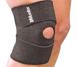 Kolenní bandáž MUELLER Compact Knee Support